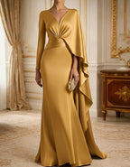 Abito lungo in raso color champagne con scollo a V e maniche lunghe