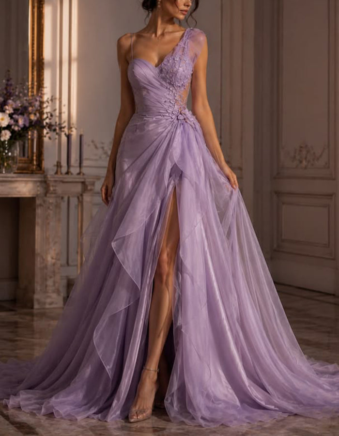 Maxikleid aus lavendelfarbenem Tüll mit Spitzenapplikationen