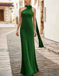 Robe longue dos nu en satin vert avec fleurs en 3D