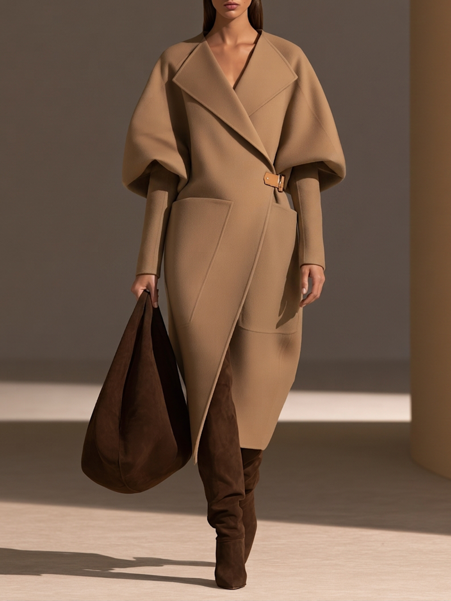 Abrigo largo de lana camel con solapa oversize, mangas abullonadas y cinturón