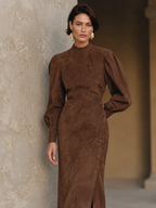 Vestido midi de ante vintage con botonadura asimétrica y mangas globo