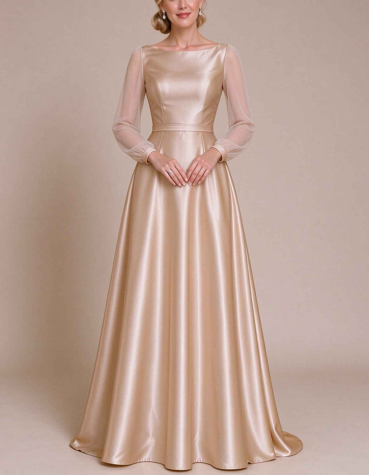 Vestido largo de satén champán con mangas de farol transparentes y cuello barco
