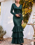 Vestido largo de satén con cuello en V, manga larga, entallado y volantes escalonados