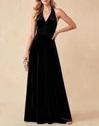 Vestido largo de terciopelo halter con escote pico profundo y cintura fruncida
