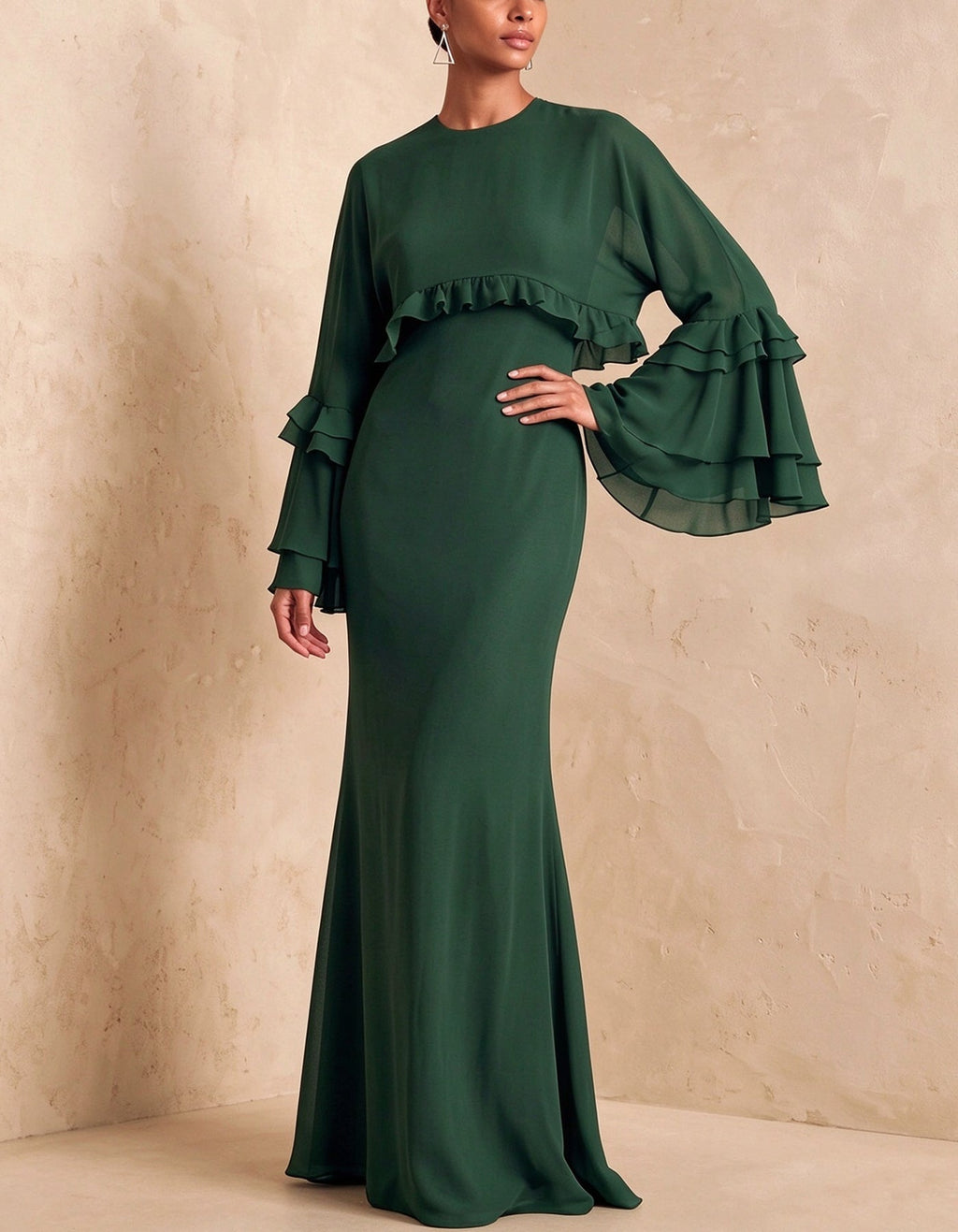 Vestido largo de gasa con cuello redondo, volantes escalonados y mangas de campana
