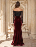 Vestido largo de encaje negro combinado con terciopelo burdeos