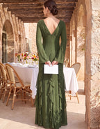 Vestido largo de gasa con escote en V, mangas acampanadas y volantes laterales en cascada