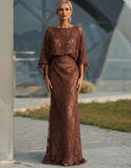 Vestido largo de encaje floral marrón, cuello redondo y manga murciélago
