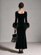 Vestido largo sirena de terciopelo con escote cuadrado y puños de pelo