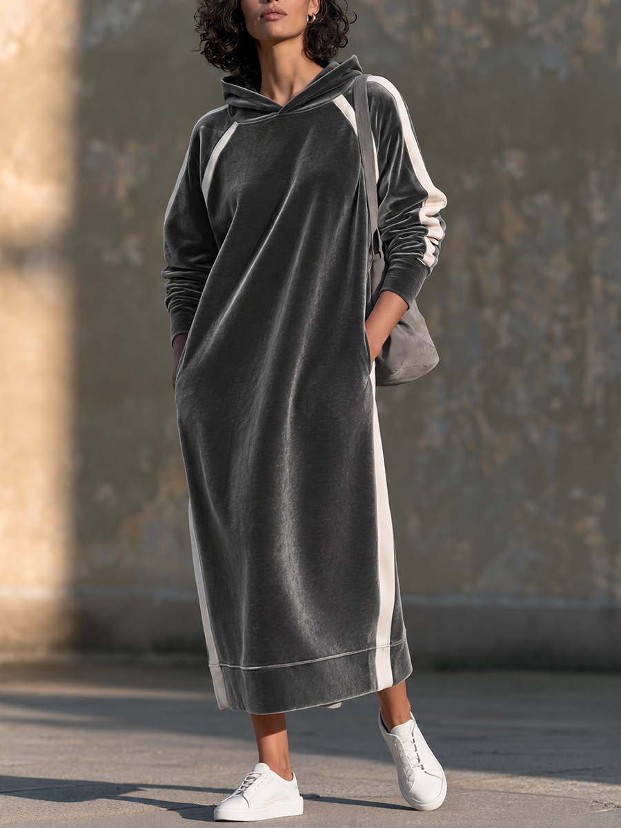 Vestido midi de terciopelo con capucha y franjas laterales