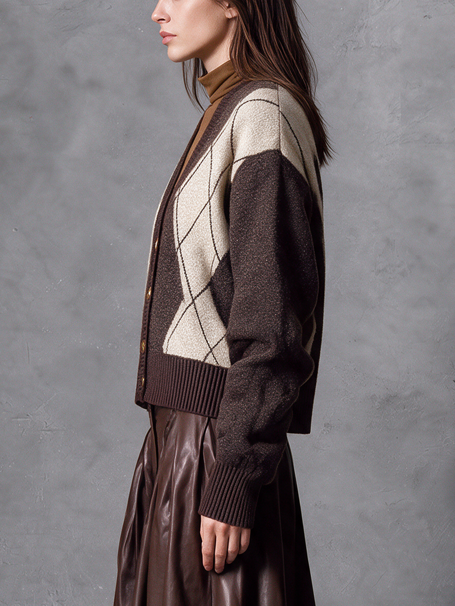Chaqueta de punto de rombos con bloques de color y escote en V