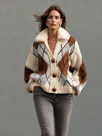 Chaqueta de punto beige con cuello de pelo