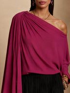 Conjunto de top asimétrico con fular y pantalón ancho plisado