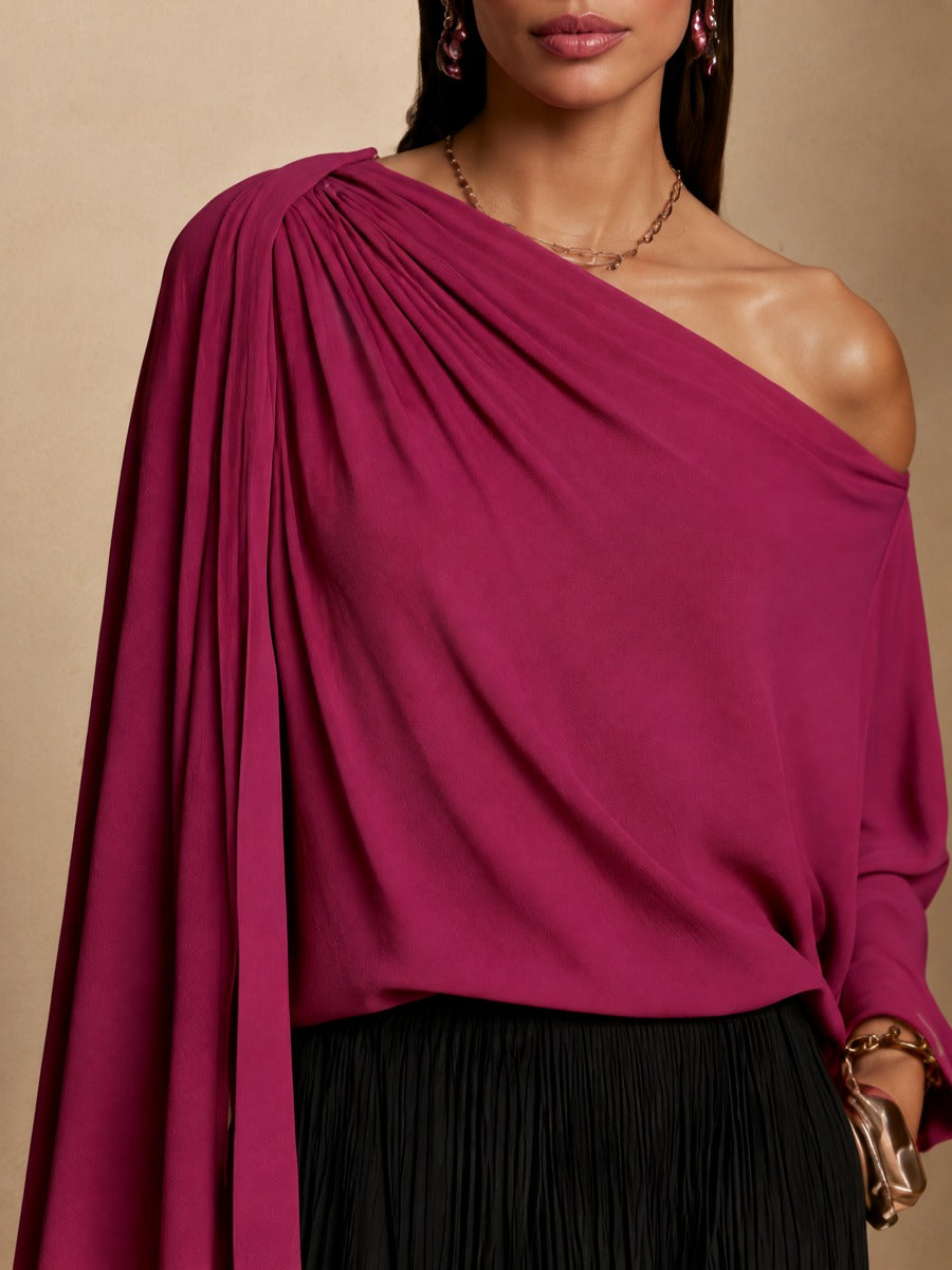 Conjunto de top asimétrico con fular y pantalón ancho plisado