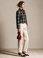 Chaqueta corta de tweed a cuadros negro y crema con botones de perla