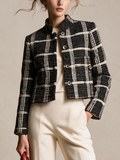Chaqueta corta de tweed a cuadros negro y crema con botones de perla
