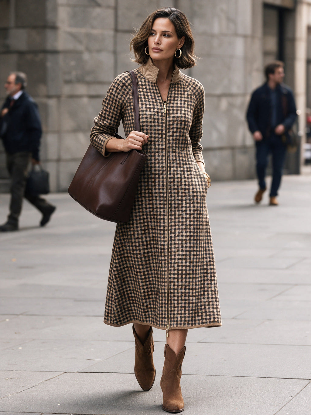 Vestido midi de cuadros con cuello alzado y cremallera