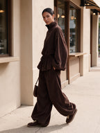 Conjunto de sudadera con media cremallera y pantalón ancho