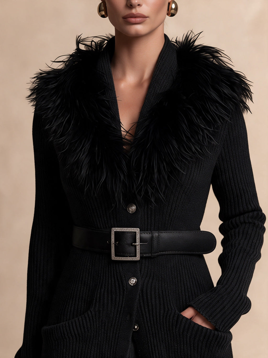 Chaqueta de punto canalé con cuello de pelo y cinturón