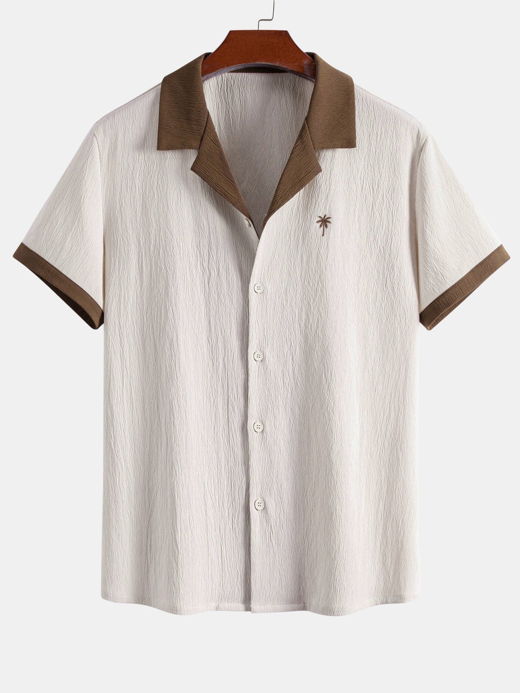 Camisa arrugada con bordado de palmeras en contraste