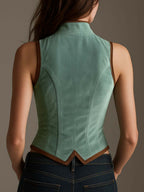 Chaleco Slim Fit de Terciopelo Verde Salvia con Ribete de Cuero