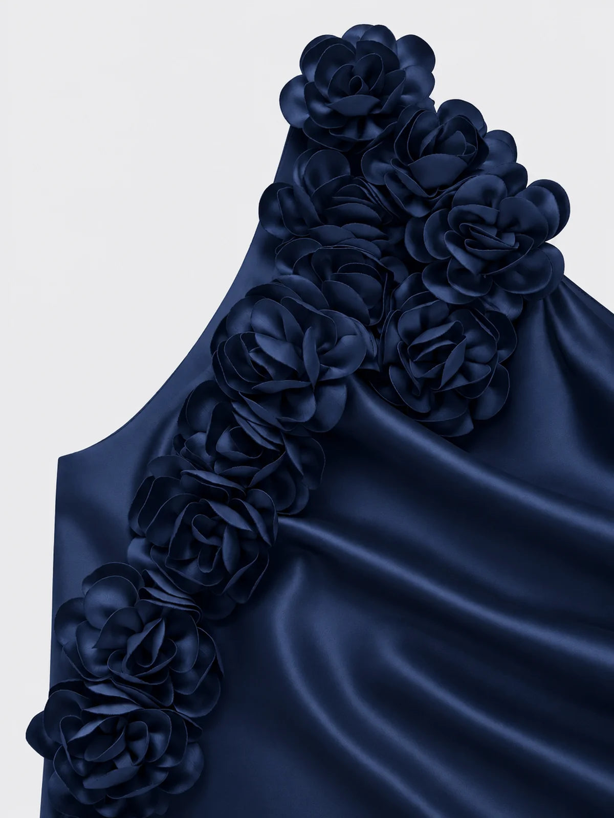 Vestido Largo de Satén Asimétrico con Flores 3D