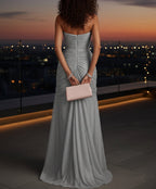 Vestido Largo de Tul Brillante con Escote Corazón