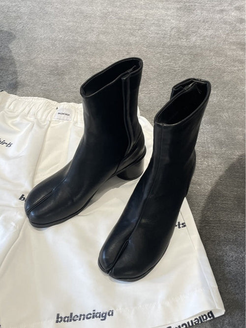 Martin Genuine Leather Split Toe Block Heel Ankle Boots