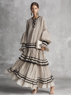 Vestido largo boho de rayas con volantes y manga larga