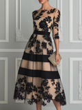 Vestido Midi Evasé de Encaje Negro