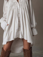 Vestido Mini Retro de Encaje con Bajo Irregular y Manga Larga