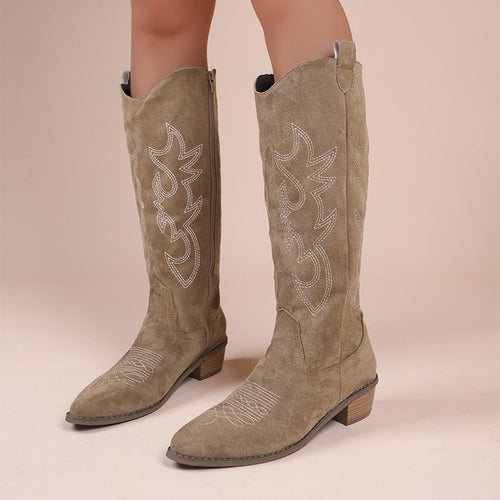 Jeansboots med broderi och platå