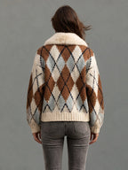 Chaqueta de punto beige con cuello de pelo