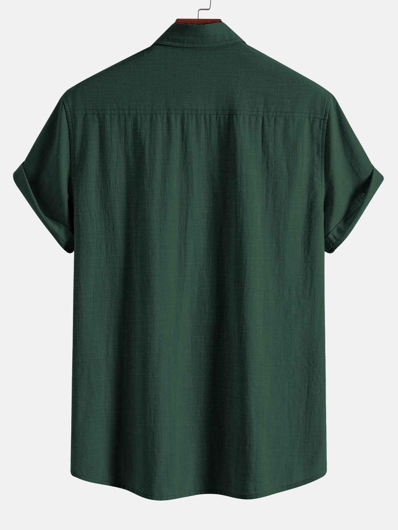 Camisa de manga corta con botones y efecto lino, y pantalones rectos con textura arrugada