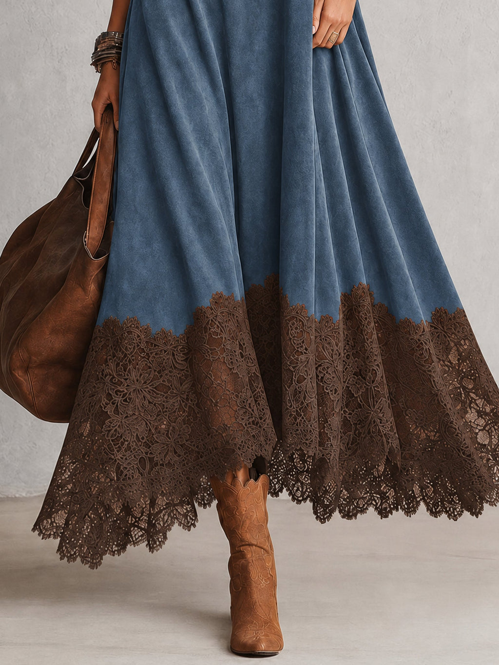 A-Linien-Kleid mit Stehkragen, Spitzeneinsätzen und langen Ärmeln