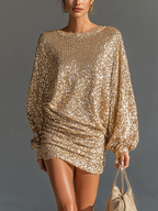 Vestido corto de lentejuelas doradas con manga farol