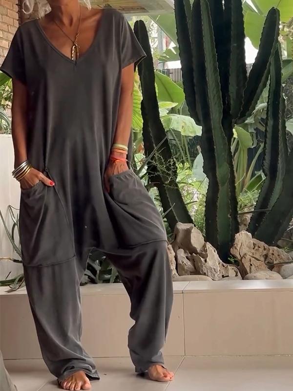 Plain colored casual jumpsuit with V-neck