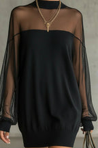 Vestido Mini Negro con Manga de Malla y Cuello Alto