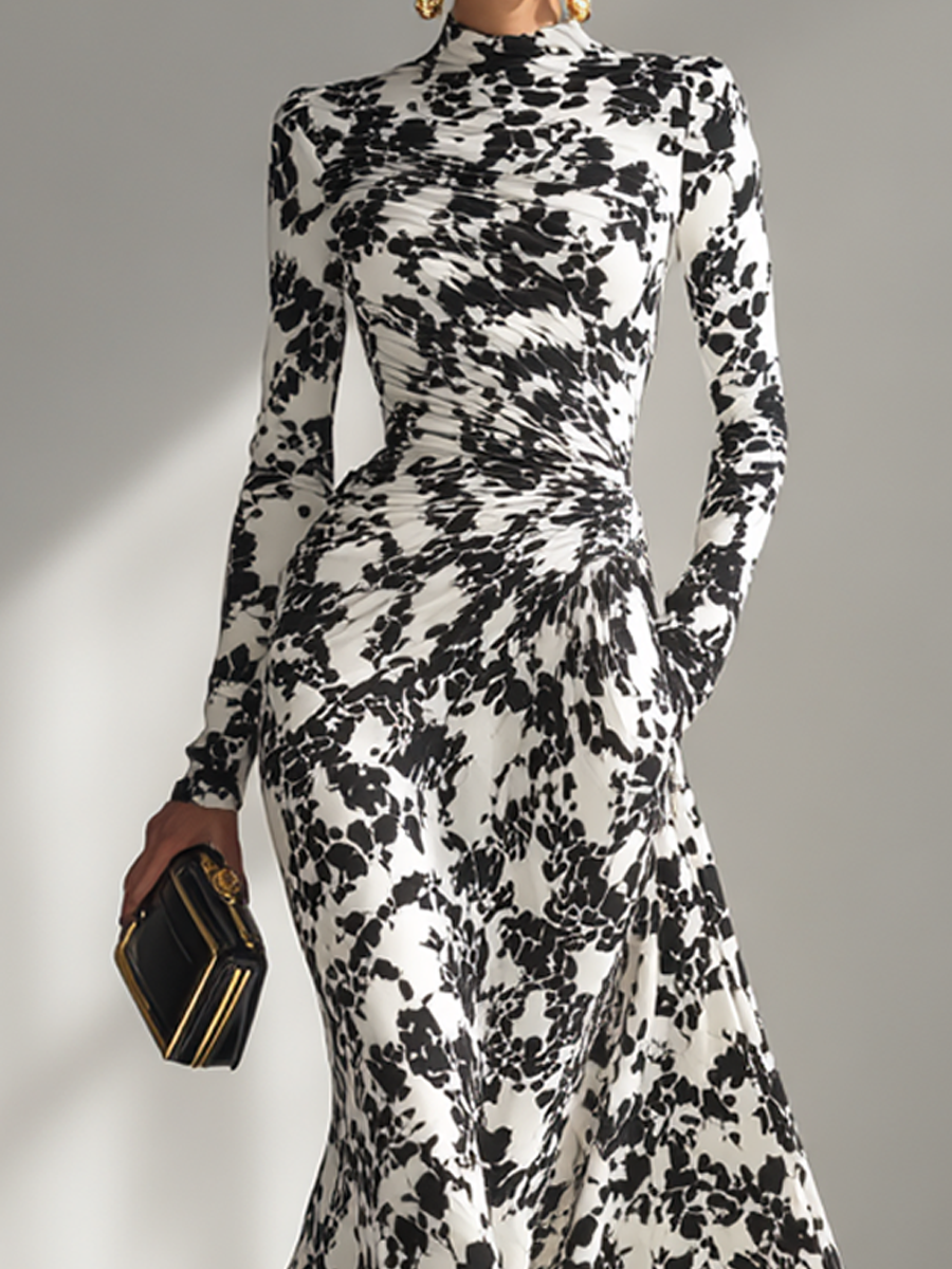 Vestido cruzado elástico estampado en blanco y negro