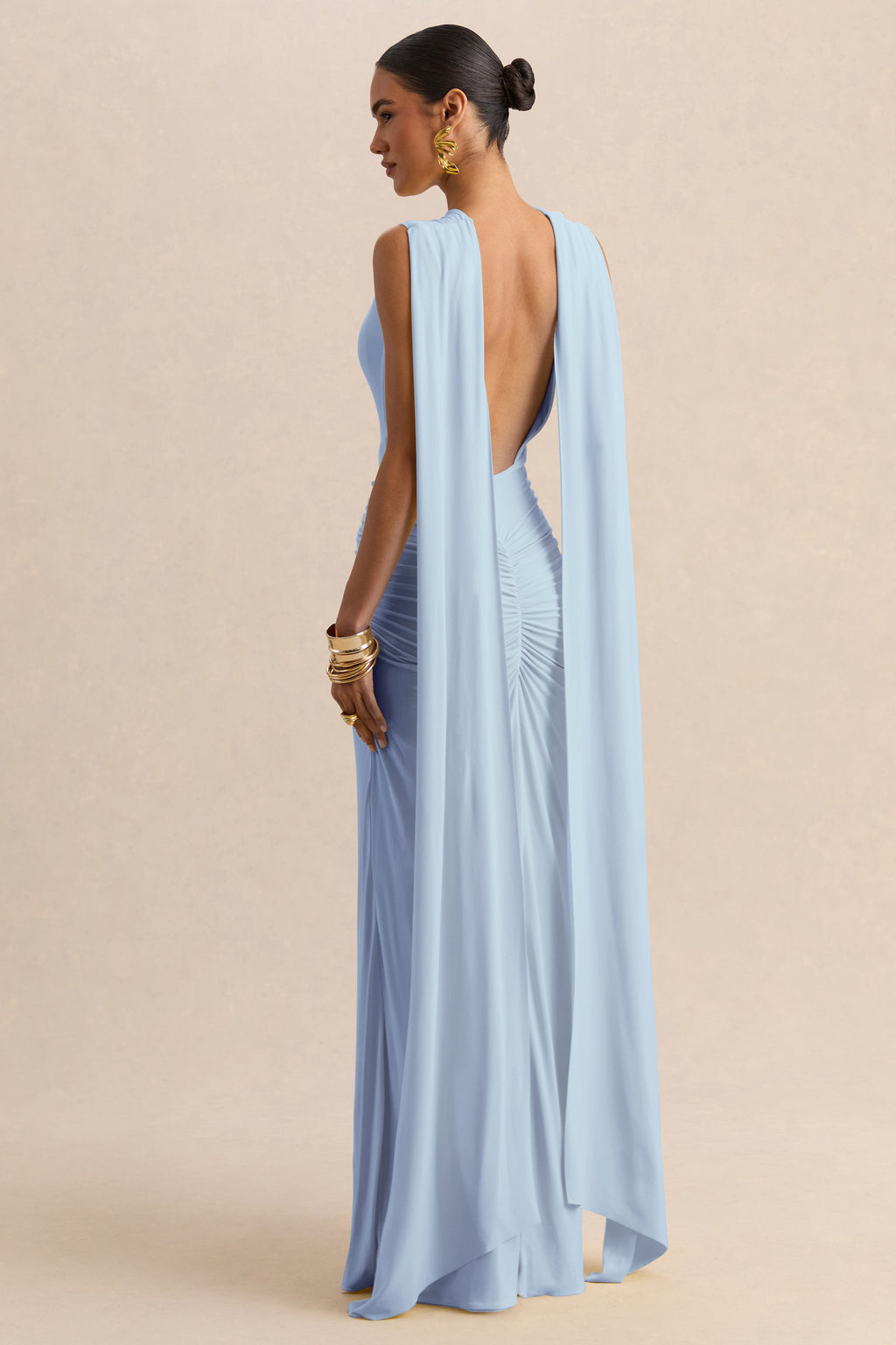 Vestido Largo Azul Empolvado con Escote Barco, Mangas Capa y Espalda Abierta