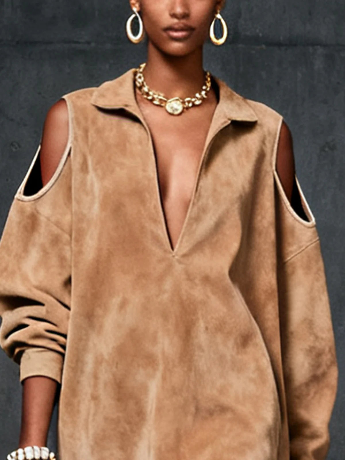 Vestido Mini de Ante Sintético Camel con Hombros Fríos