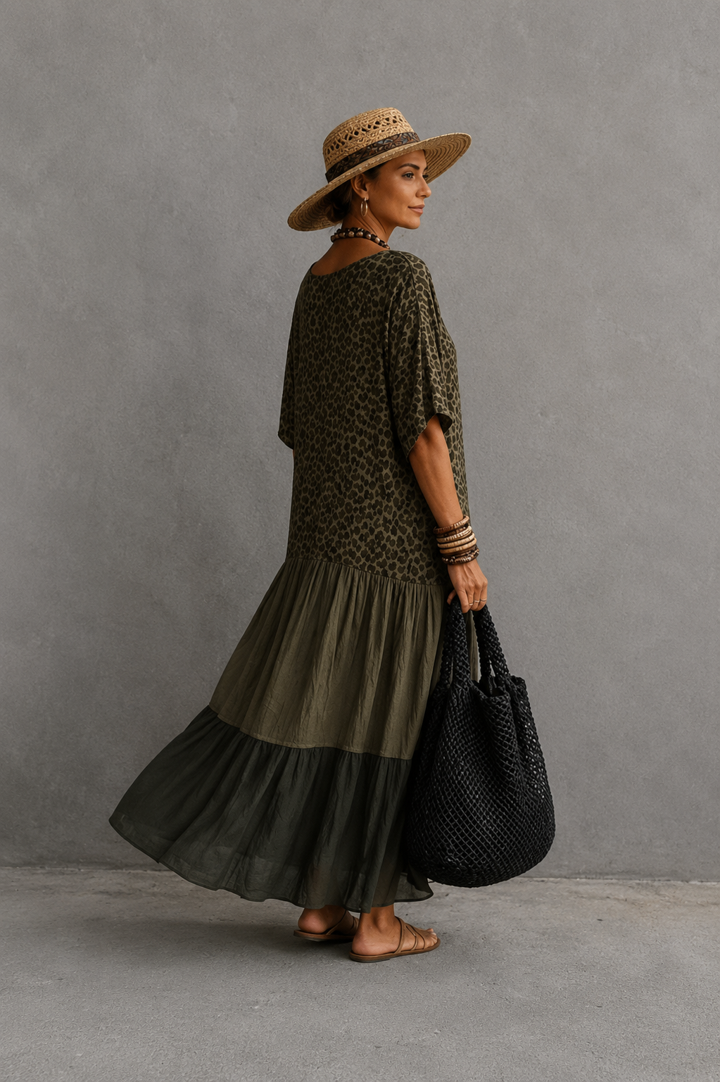 Vestido midi bohemio con estampado leopardo