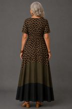 Midi-klänning i bohemisk stil med leopardmönster