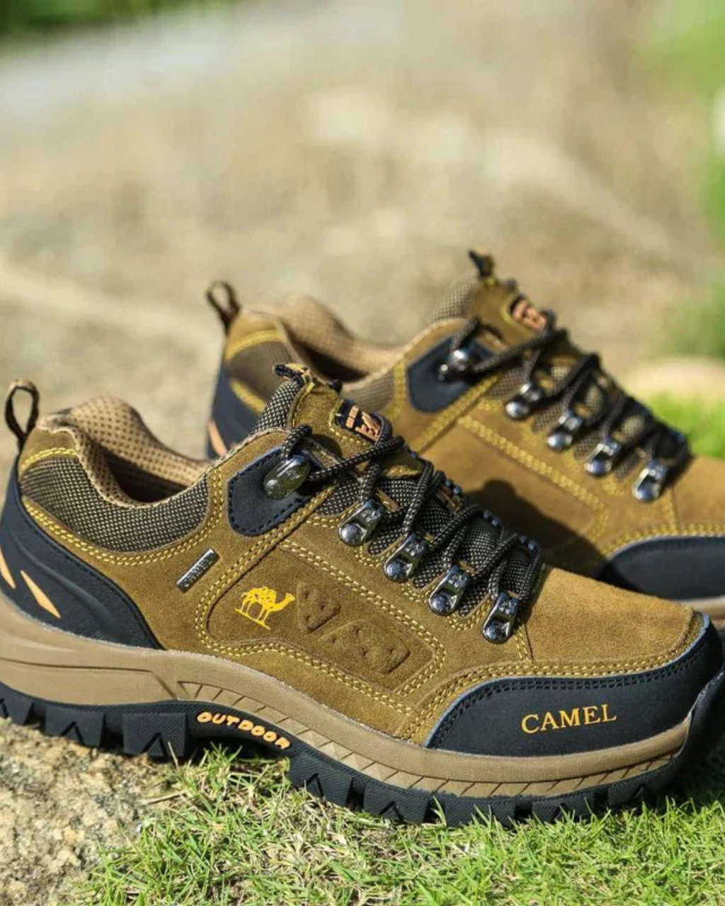 HIKING BOOTS