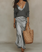 Look Completo: Vestido Midi de Satén + Suéter