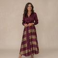 Vestido camisero largo de mujer a rayas con cinturón de lazo