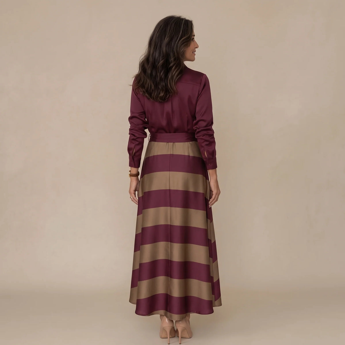 Vestido camisero largo de mujer a rayas con cinturón de lazo