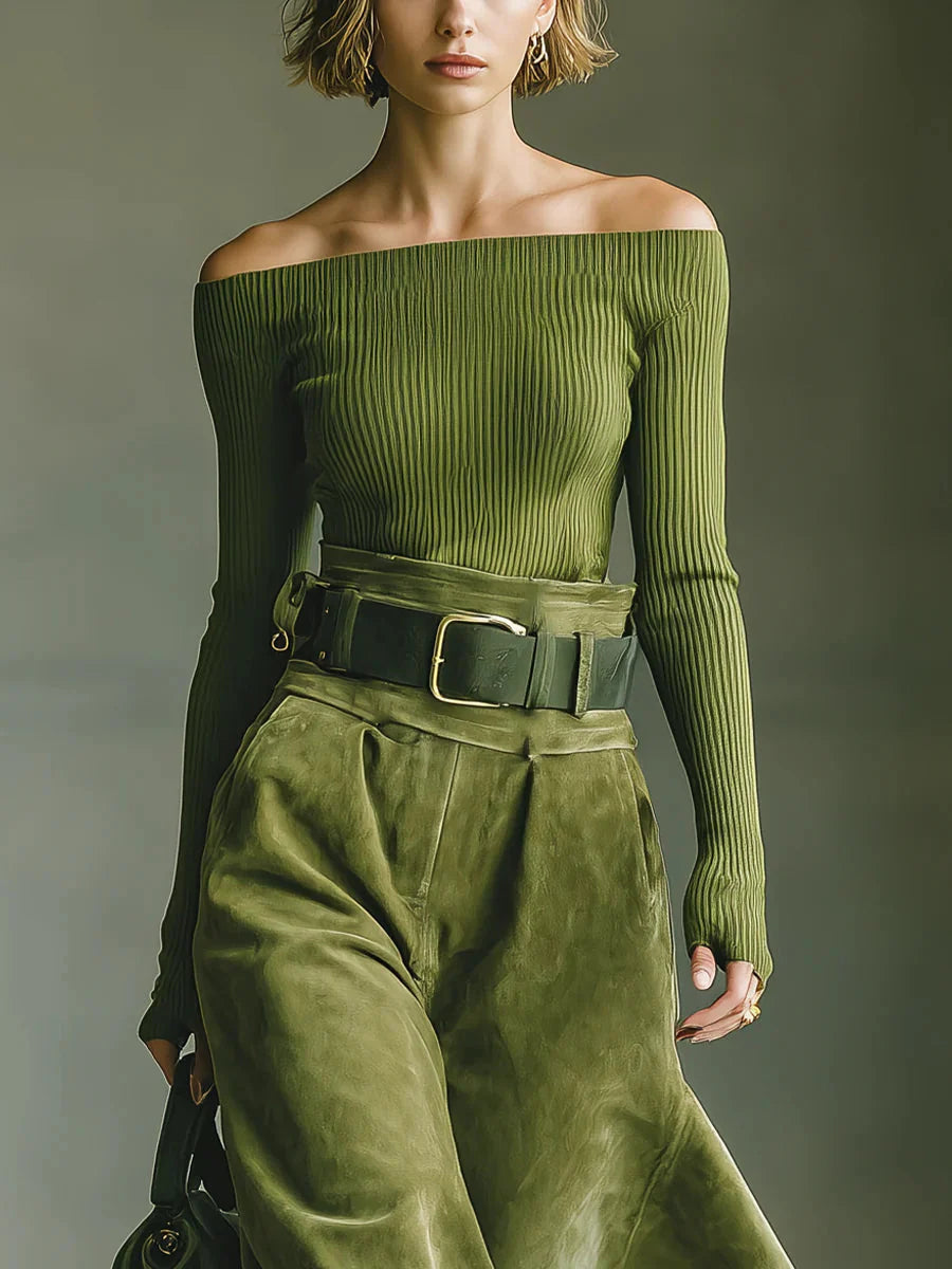 Conjunto Top Verde Oliva con Hombros Descubiertos y Falda de Ante Sintético