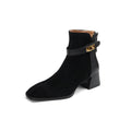 Wildleder-Stiefeletten mit goldener Schnalle