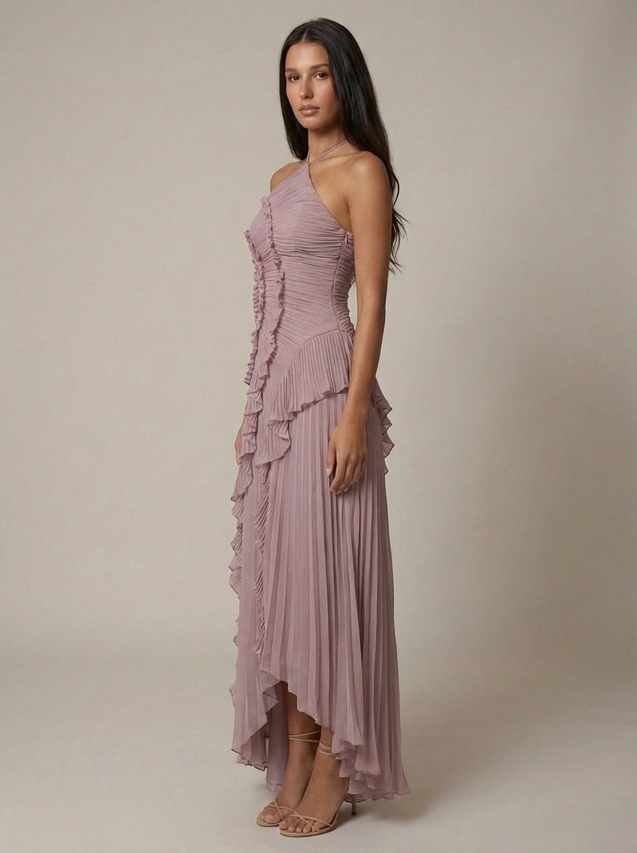 Vestido Maxi cuello halter plisado asimético